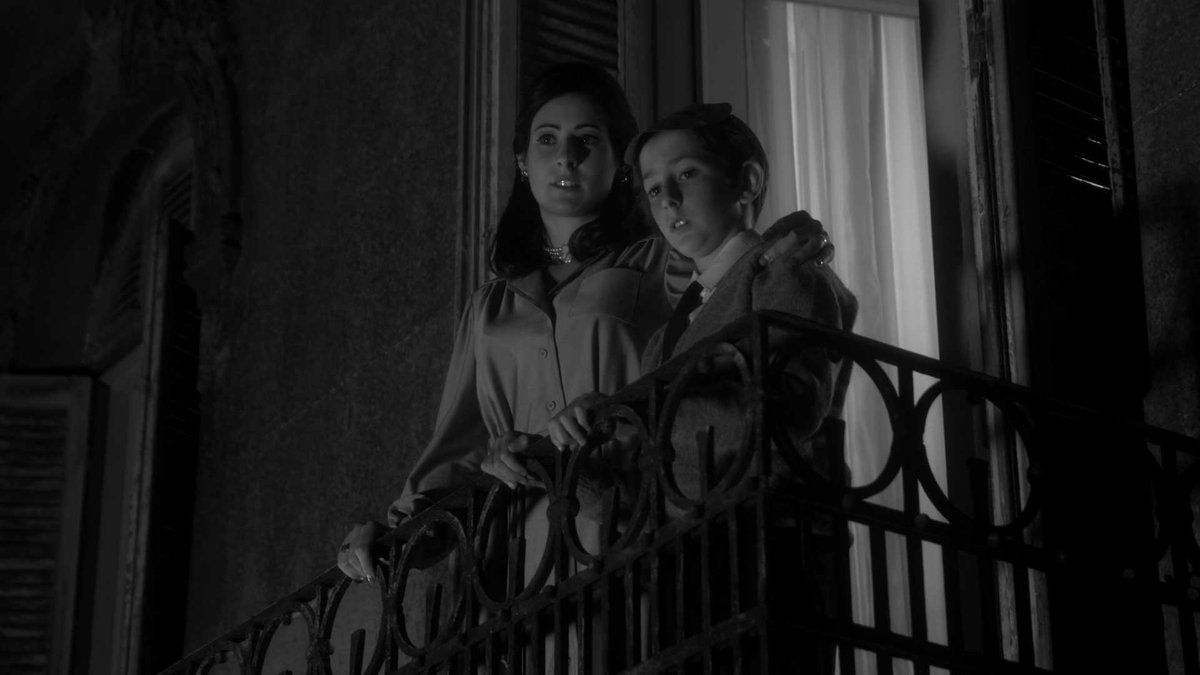 Si no es hoy no será mañana.🤡
Pero el próximo jueves puede ser...
Hoy domingo estamos en la Nelly Goitiño a las 17 y 21:50
Volvemos el jueves a la misma sala en una sola función a las 17
#OjosdeMadera 🏃‍♂️el ominoso y perturbador mundo de Victor.
  👉tinyurl.com/y7p6986z