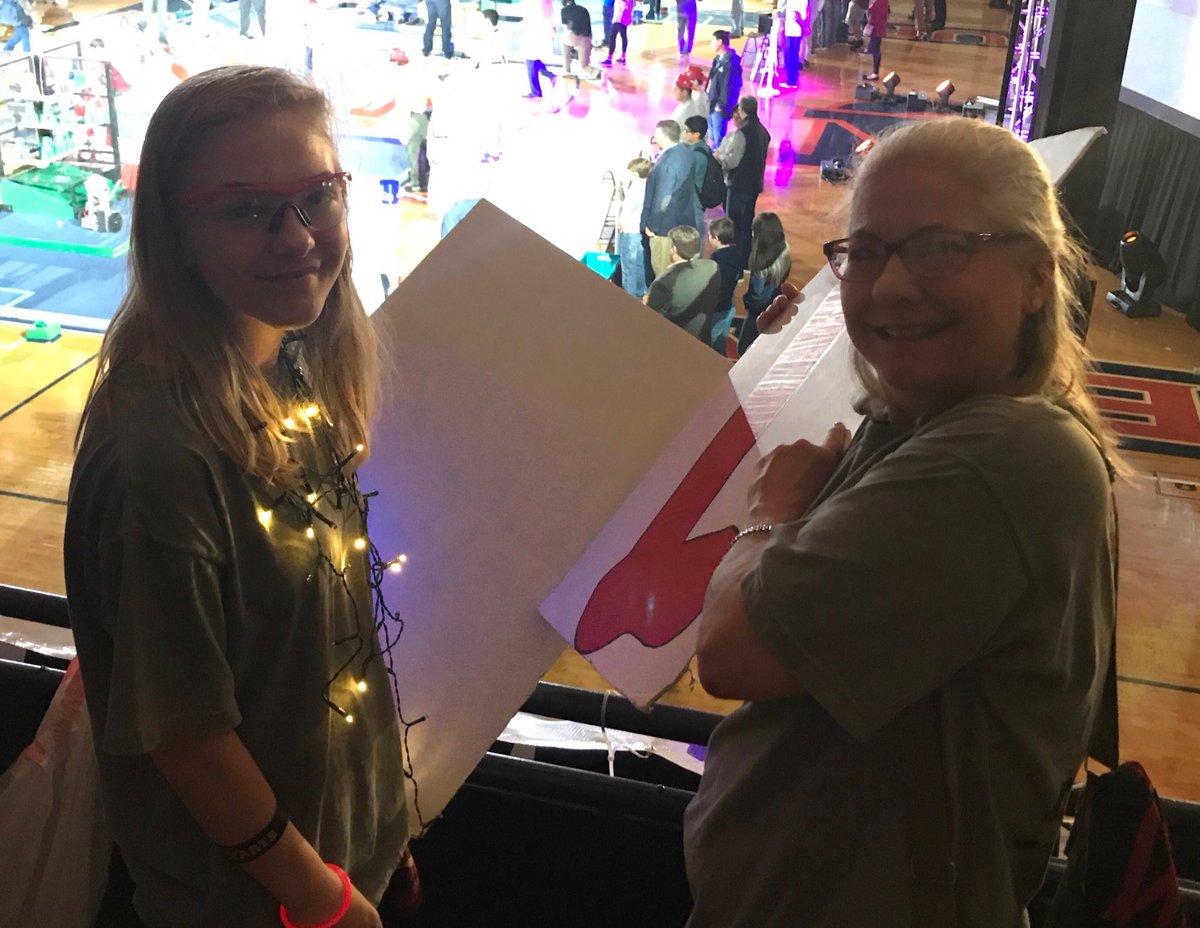 slesrobotics's tweet image. We are family.
We are....St. Luke’s!
#BESTRobotics #crossfire2017