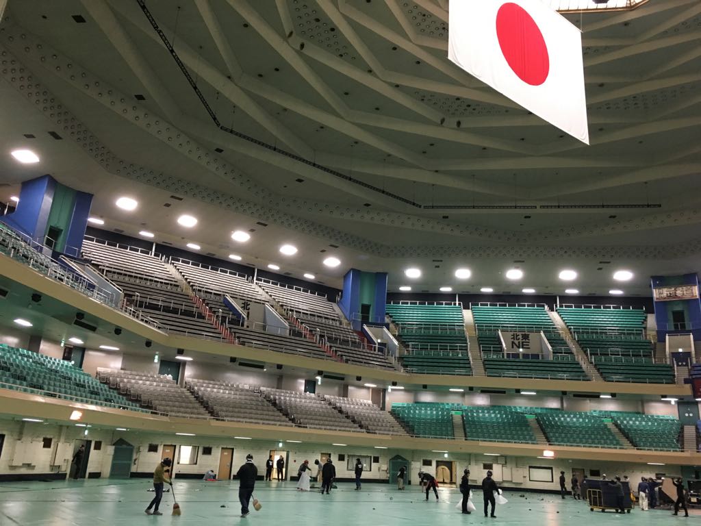 sambomaster_txt's tweet photo. サンボマスター1st日本武道館2017～そのたてものに用がある～ 終了しました！
お越し頂いた皆様！スカパー！でご覧頂いた皆様！本当にありがとうございました！！
おかげさまでサンボマスター初日本武道館公演は伝説の一夜となりました！！
スタッフの皆様もありがとうございました！ https://t.co/fJCNFJpr74
