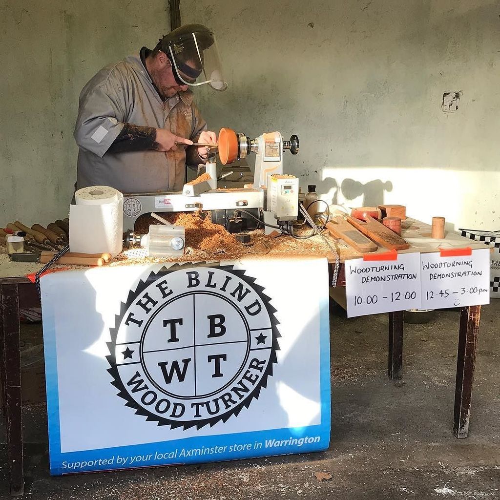 blindwoodturner's tweet photo. Sanding a Masasa bowl. Great to have so many people watching and several familiar faces. Thanks for coming! https://t.co/aGY6KKjEjM