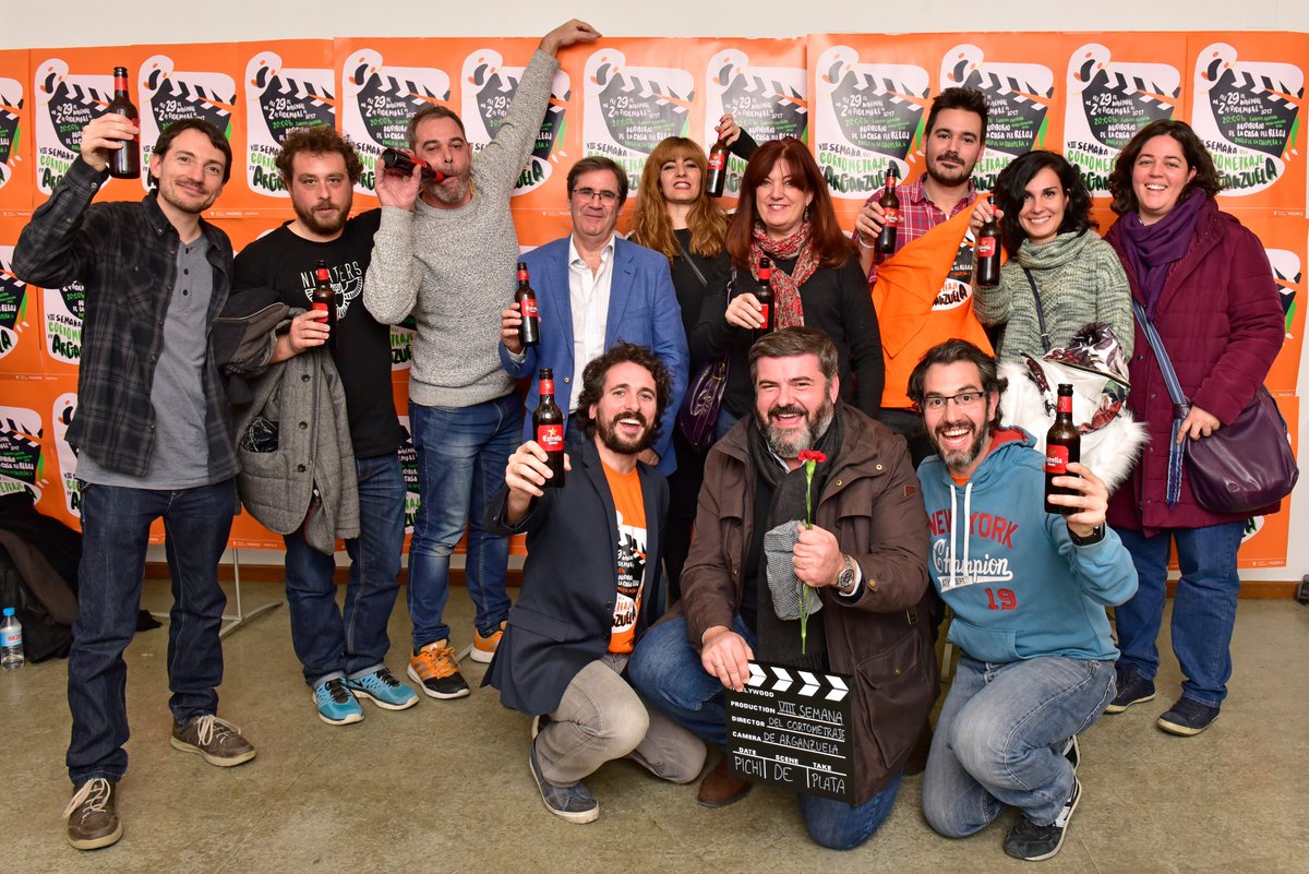 CortoEspana's tweet photo. Una Semana de Cortometrajes inolvidable en Arganzuela.
Calidad, humor, frescura, coloquios, creatividad, camisetas, concursos... y al finalizar una cervecita cortesía de Estrella Damm.
Poco más se puede pedir
#PlanEstrella https://t.co/us0WCEVU6L