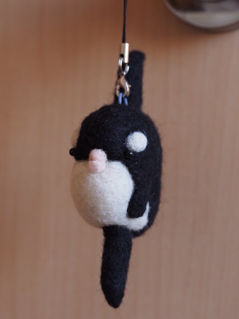 Chiaki 年内でオーダーはしばらくおやすみ シャチマンボウできました ちょっとお直しして お嫁に行きます 羊毛 フェルト シャチマンボウ Chiaki 年内でオーダーはしばらくおやすみ シャチマンボウできました ちょっとお直しして お嫁に行きます 羊毛 フェルト シャチマンボウ