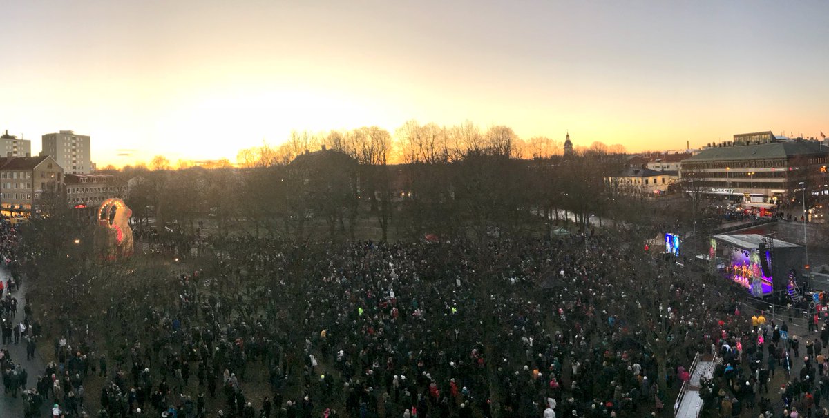 And we’re live people! Watch the broadcast: facebook.com/gavlestad #gävlebocken #sharegävle