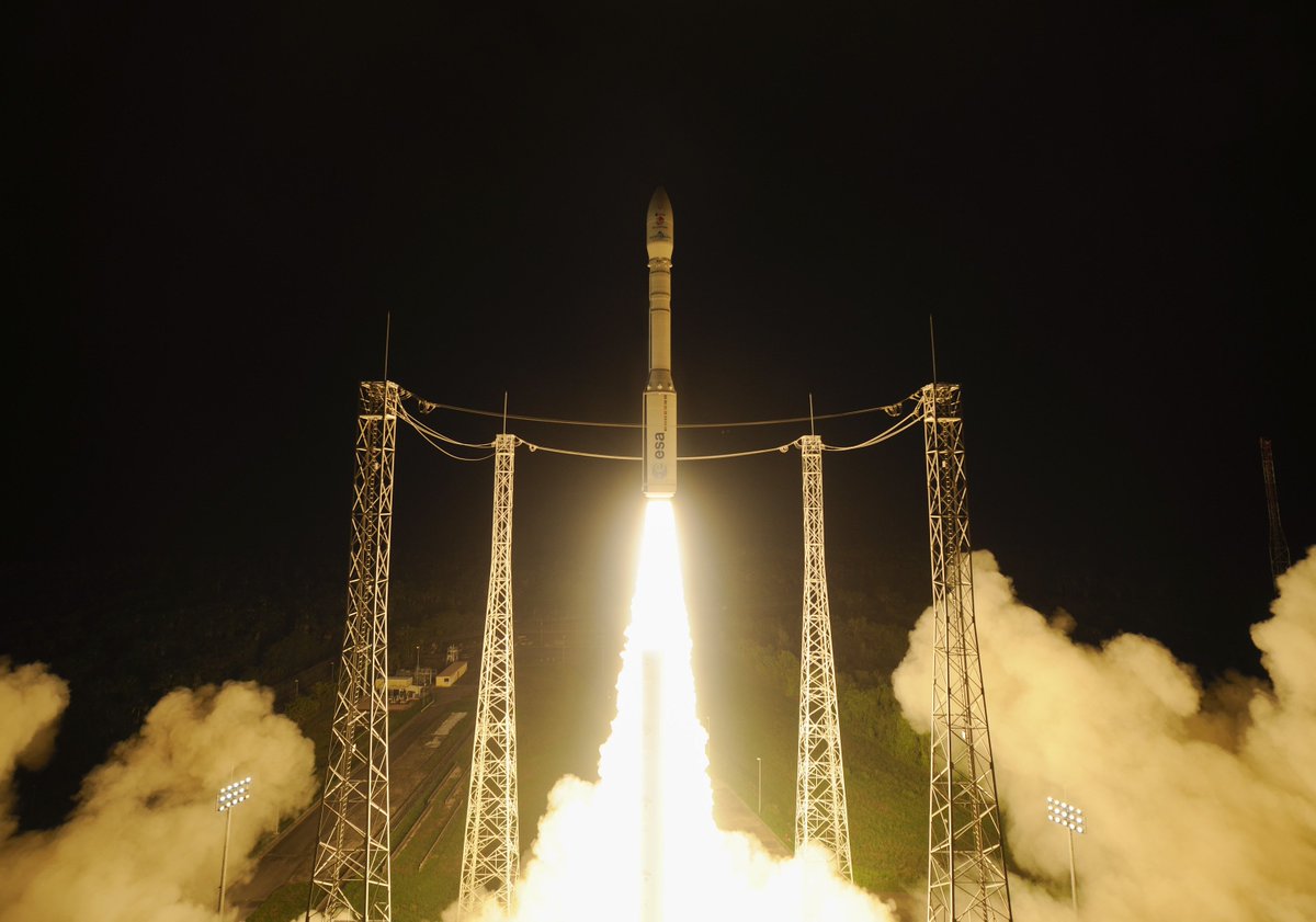 ESA_History's tweet image. #OTD 3 December 2015, #ESA's LISA Pathfinder mission launched from Europe's Spaceport in Kourou, French Guiana, paving the way for future missions by testing in flight the very concept of gravitational wave detection. See sci.esa.int/lisa-pathfinde…