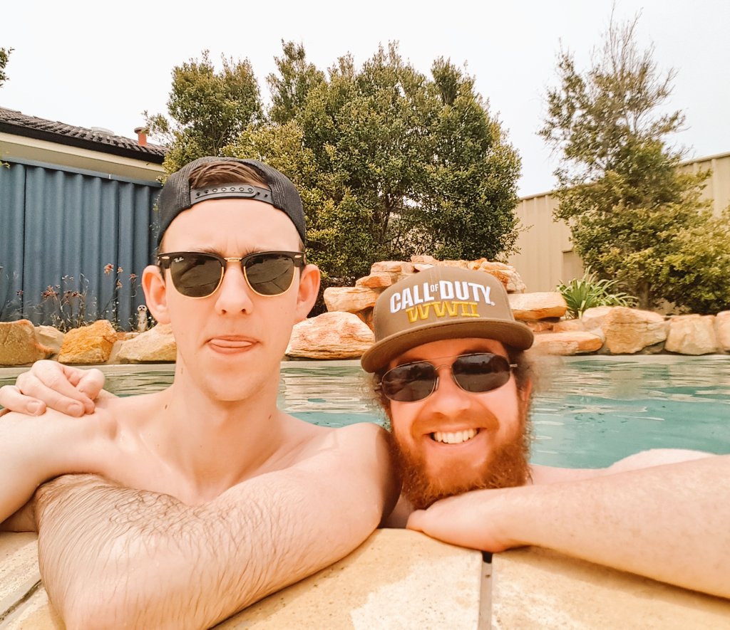 Idk On Twitter Two Guys Chillin In A Hot Tub 5 Feet Apart