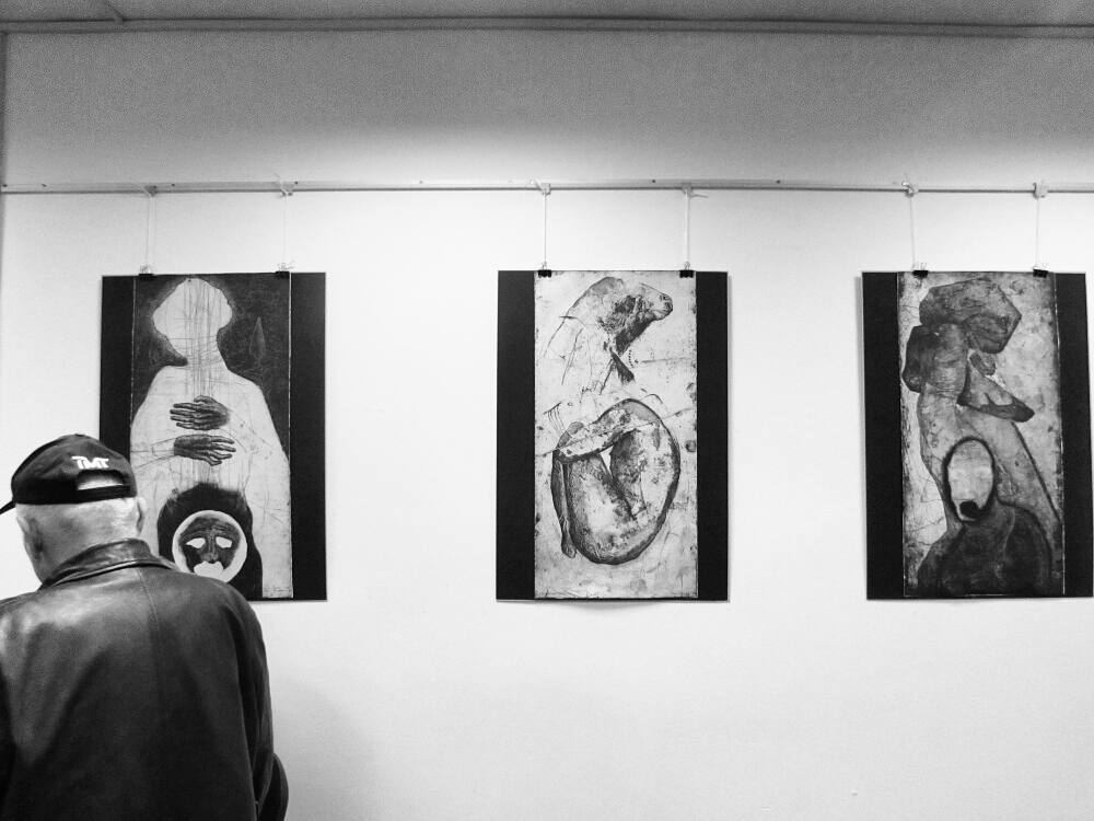 ANIMApmaking's tweet photo. We just opened our new exhibition in Tesanj, Bosnia and Herzegovina! Open untill January
#art #arte #printmaking #kunst #intaglio #etching #exhibition #artshow #contemporaryart #fineart #new #tesanj #Bosnia #BiH https://t.co/NalFFehspn