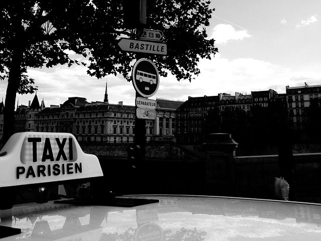 Escalea's tweet photo. Paris Airport transfers https://t.co/JMLn0Ghhf3
