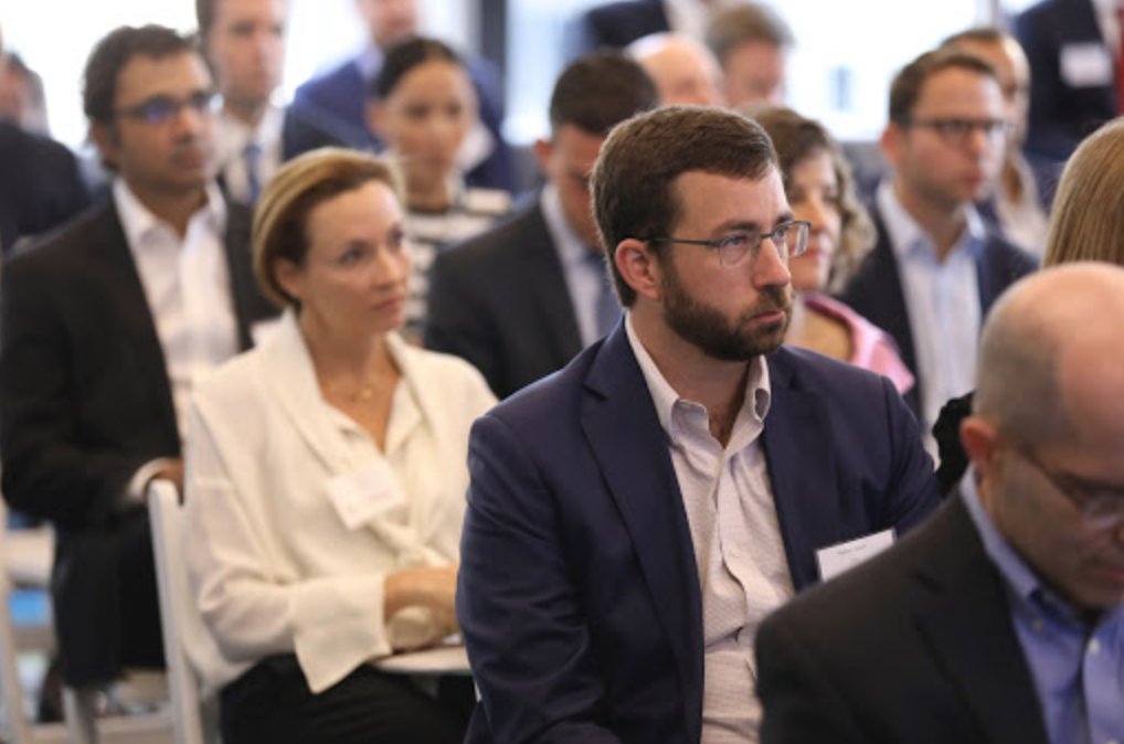 familyoffice's tweet photo. A look back to a photo of our community at our West Coast Retreat in #SanFrancisco in October. Throughout the year, we host investment summits, workshops, retreats, and gatherings restricted to pre-approved guests. https://t.co/tAdGnlFQSP #familyoffice #singlefamilyoffice #SFO https://t.co/Wc8c1WApZ2