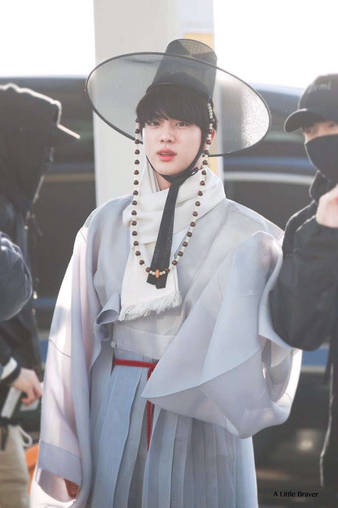 _JjongJonghyun's tweet photo. I am sure that there is no other person in this world whose heart is as beautiful as yours. Happy Birthday Jin! We love you so much!
#HappyJinDay
#WorldwideHandsomeDay
@BTS_twt https://t.co/nbkRBosOu8