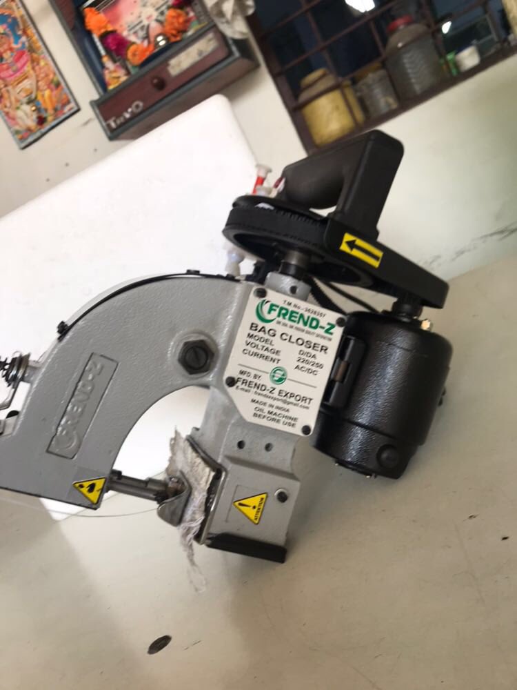 frendzexport's tweet image. Our Bagcloser sewing machines are ready to dispatch to our happy customer in Pakistan! 🙂

#frendzexport #businessman #export #sewing #machine #bicycle #parts #india #pakistan #bangladesh #dubai #myanmar #china #singapore #world