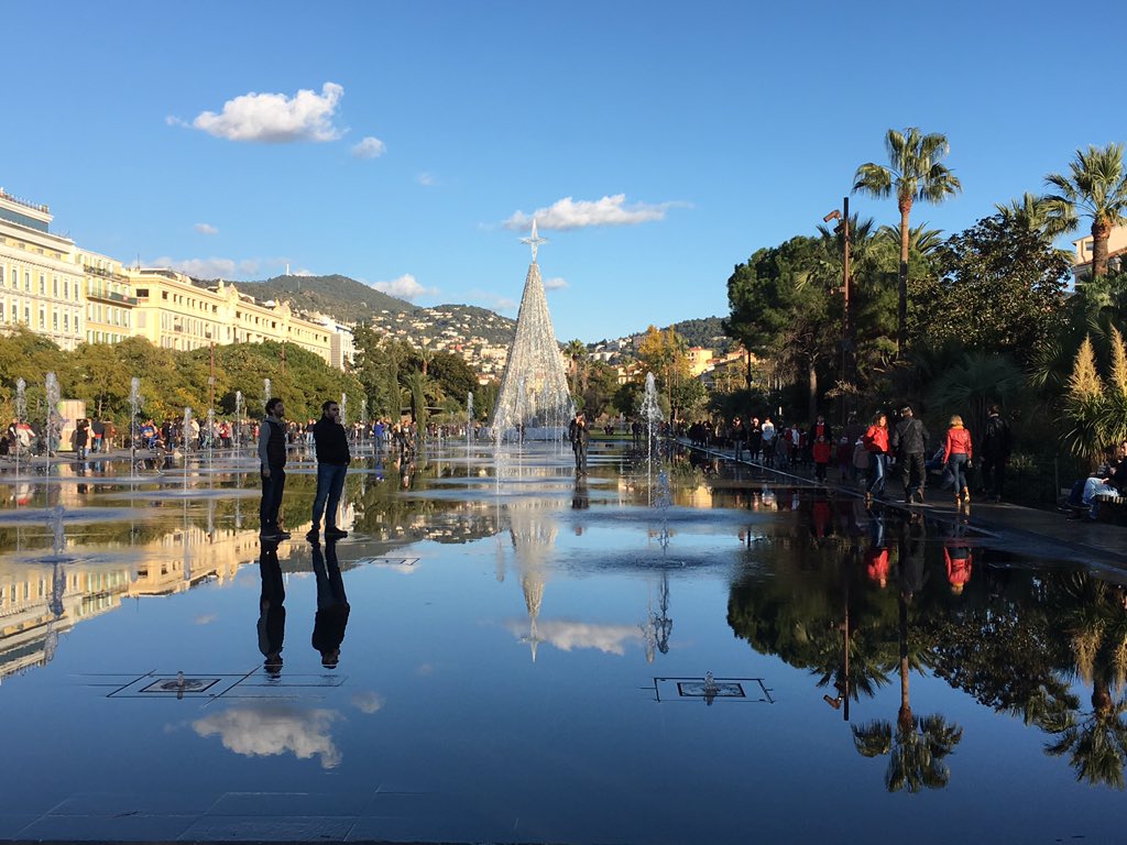 OliviaJParker's tweet photo. Bonjour Nice! Only been here a few hours but I'm utterly enchanted by the place. Friendly people, breathtaking scenery and wonderful weather βοΈβοΈ
#notsmugatall #canilivehereplease #France #Nice #Niceisindeednice https://t.co/7PhrShkGlH
