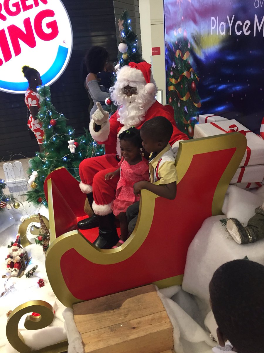 wakkerklaas's tweet image. Hier in Ivoorkust doen ze er nog even een schepje bovenop wat betreft de #pietendiscussie