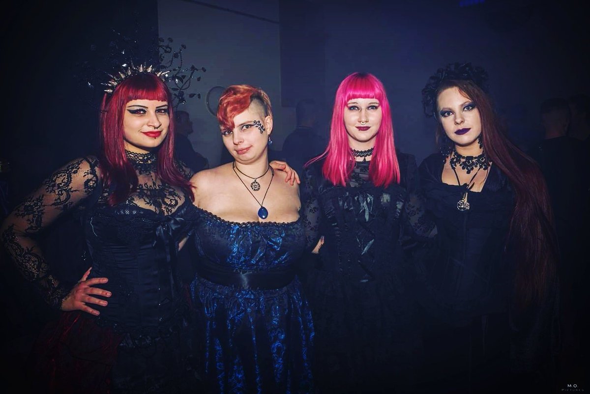 Gothladies Twitter Search