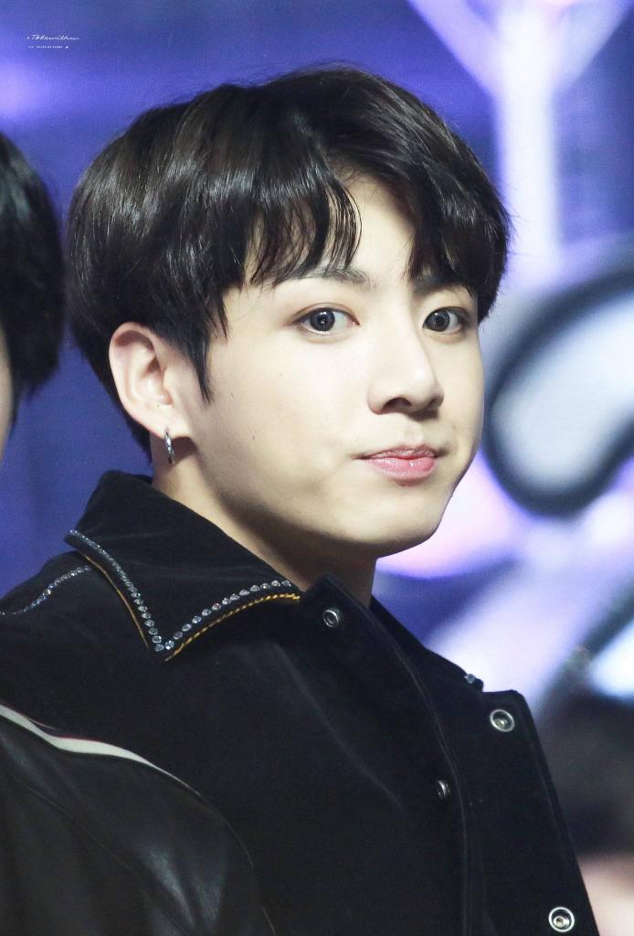 JUNGKOOK_f's tweet photo. #BTS
#JUNGKOOK 
#MelonMusicAwards2017 https://t.co/SdAPu03q58