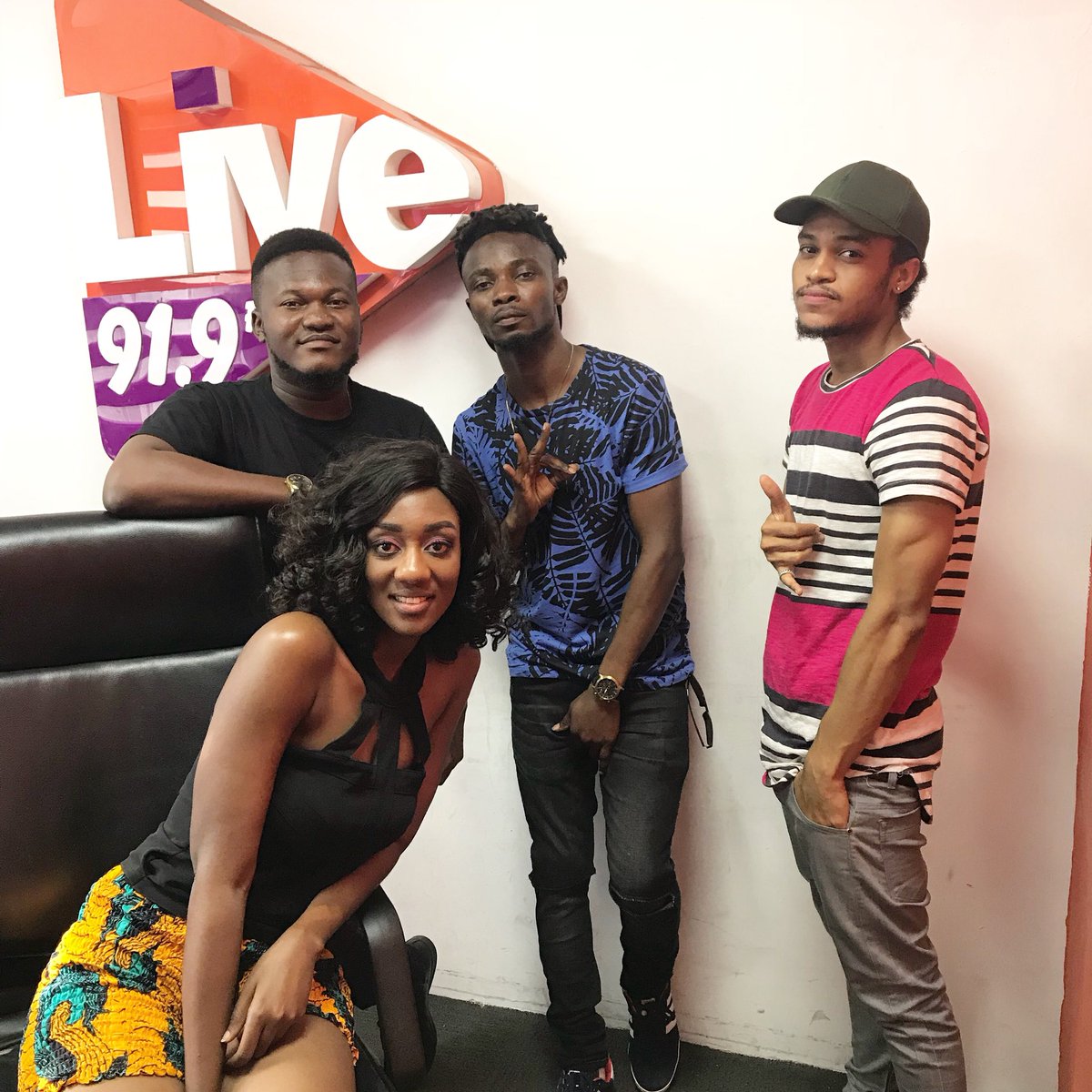 AbudebiZonjon's tweet photo. Always a Vibe with the Trio @reginavanhelvert @jason_ela @iamdjmingle on @live919fm Thank y’all for hosting me!! Bigups to the Fandem who did the listening 🙌🏾🙌🏾 #InvasionMusique
#Opopororo
#Heyba https://t.co/qyT3naQN2D