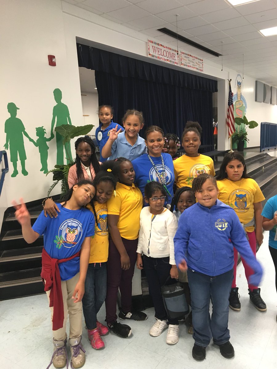 KP4Kidz's tweet photo. When the students purchase 
Big Time Monthly Rewards with their H.O.O.T$Dollars$
#outstandingBehavior #earnHootbucks #lunchwithAdmin #HappyMeals #playdatewithKP #moviePopcorn #shoppingSpree @CypressBCPS https://t.co/RBHI8Cvabf