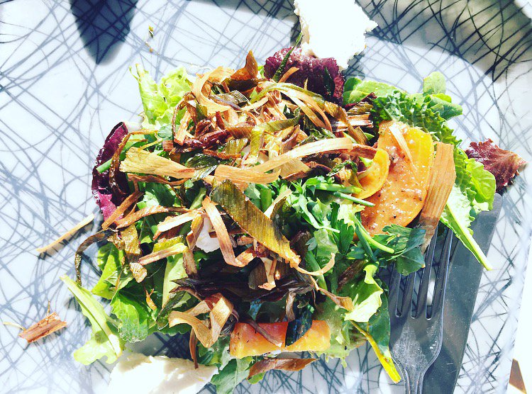 gracemeatthree's tweet photo. Three words: #roasted #beet #salad 
Farmer cheese + herbs + crispy leeks and charred onion vinaigrette #cantbeetit #amazinggrace https://t.co/UwPd5ciQjj