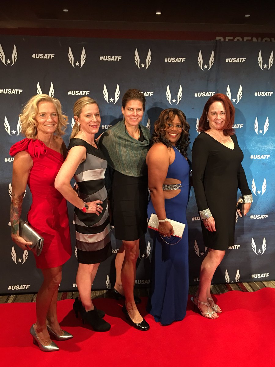 sbark1984's tweet photo. Jesse Owens banquet. The athletes shined all night!!! Congratulations USATF Athletes!! #USATFALUMNI #TEAMUSATF https://t.co/f8fWxDRTPU
