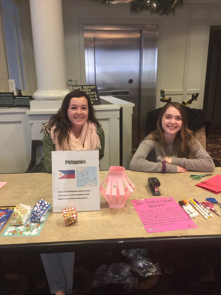 CSL_Millbury's tweet photo. Come on down to MCU and make your own fancy lantern! #chainoflights https://t.co/dClUIABwOG