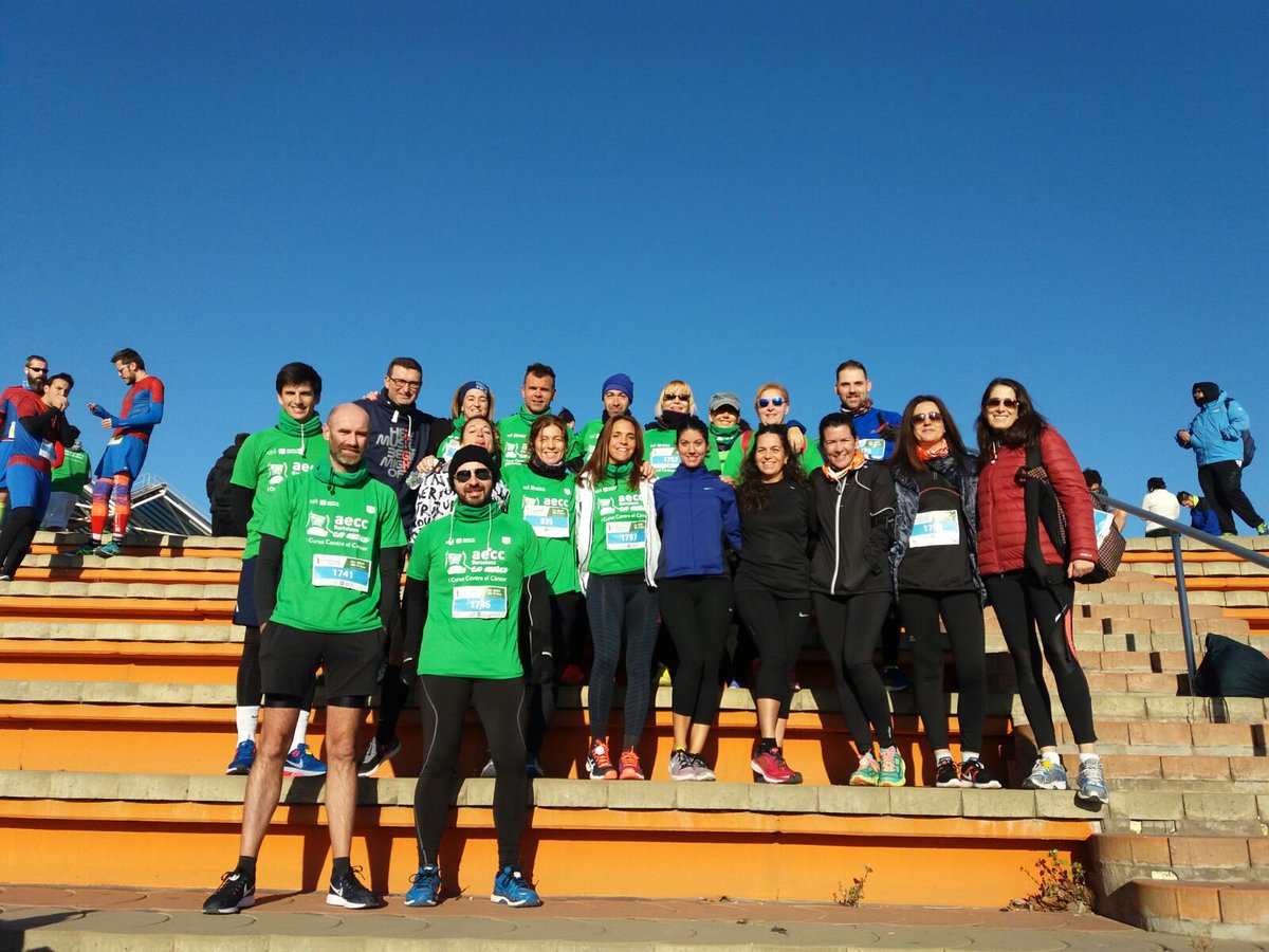 Esta mañana,con un frío ivernal delante del mar, hemos hecho 10km gracias a @HabitosaludSuez  #vaportipacosarasua