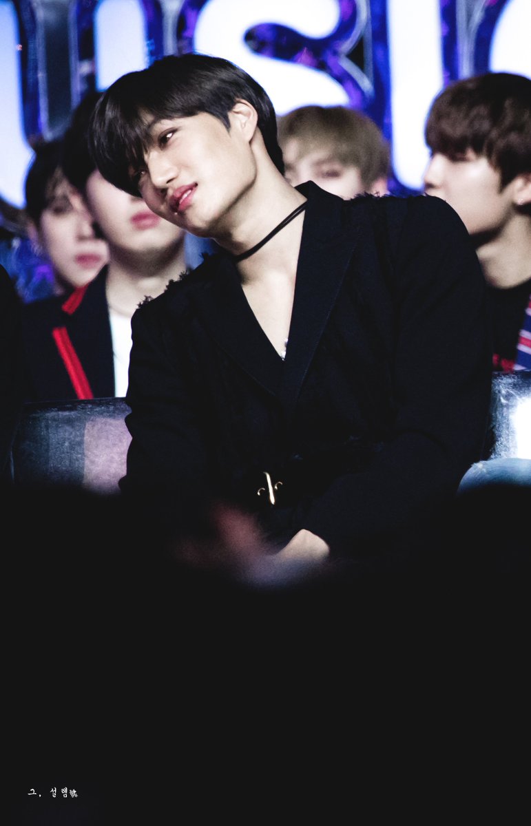 kaipics's tweet image. A vampire?