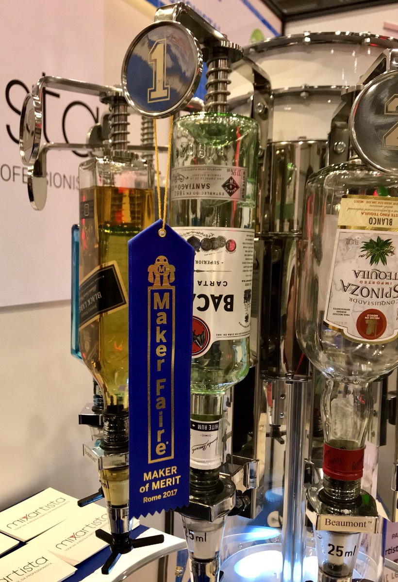 Abbiamo vinto il “Maker of Merit” conosciuto come il #BluRibbon! Grazie <a href="/MakerFaireRome/">Maker Faire Rome - The European Edition</a> per questo premio! Cheers 🥂