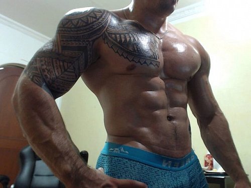 See Mateo G on #musclecam XXX LIVE at https://t.co/zDbZsDyOz5! https://t.co/pOgALqQsjI