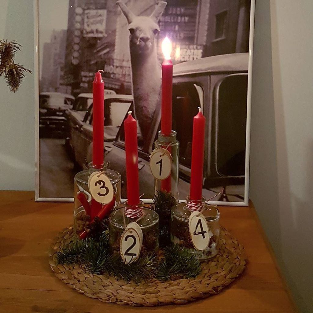 kiezcouture's tweet photo. Schönen 1. Advent an alle! 🎄
________________________________
.
#adventskranz #advent #weihnachtszeit #ersteadvent #sonntag #berlin #berlin4you #ikeahack #beskära #kiezcouturediy #diy #kiezcouture #instagood @ikeadeutschland https://t.co/TQleRnBRqt https://t.co/yhm9ONmajl
