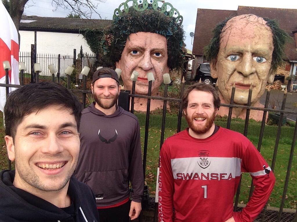 LOOK AT THESE GIANT HEADS