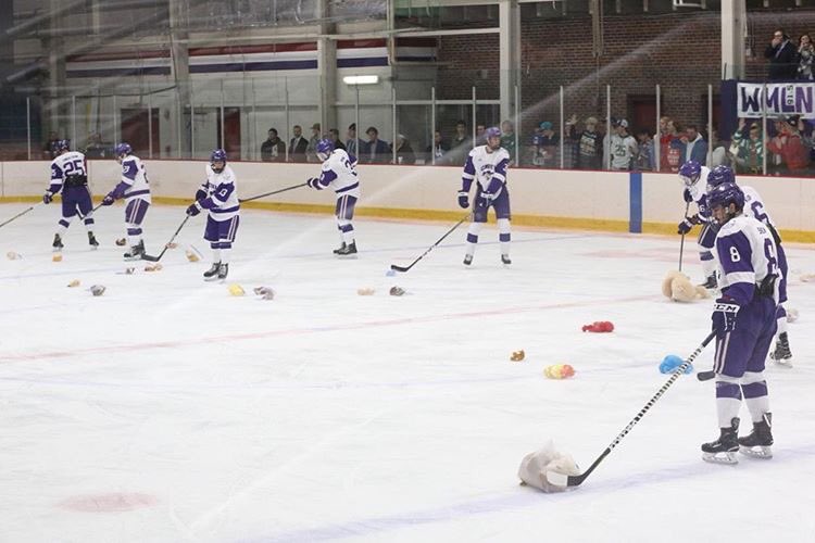 CurryEdu's tweet image. “Thanks to the Curry College Hockey Team and their fans, we have a lot more teddy bears to give to families this year.” - @CITCBoston 🐻