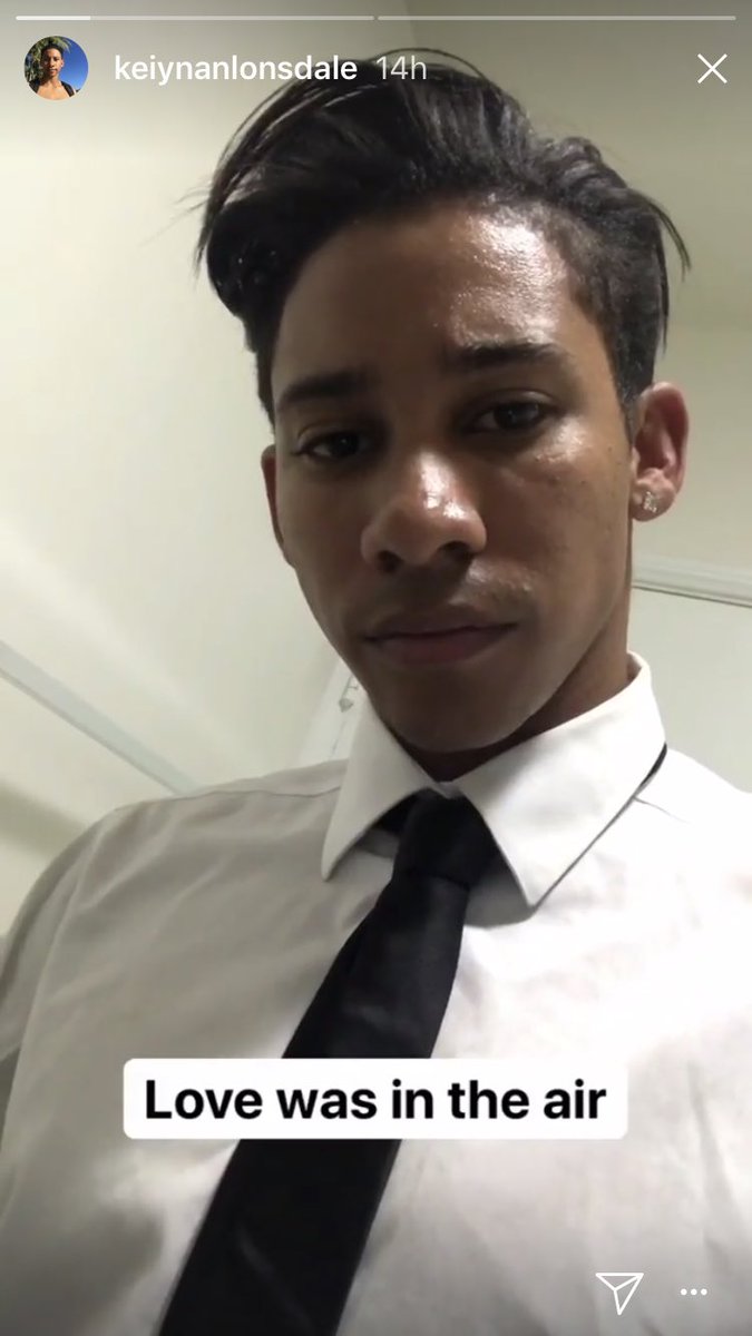 flash_fangirl's tweet photo. I’m back from the dead to ask why the f*** all the cast members are dressed in back and keiy posted this??? does anyone have any theories?? https://t.co/2xm0KC7bpm