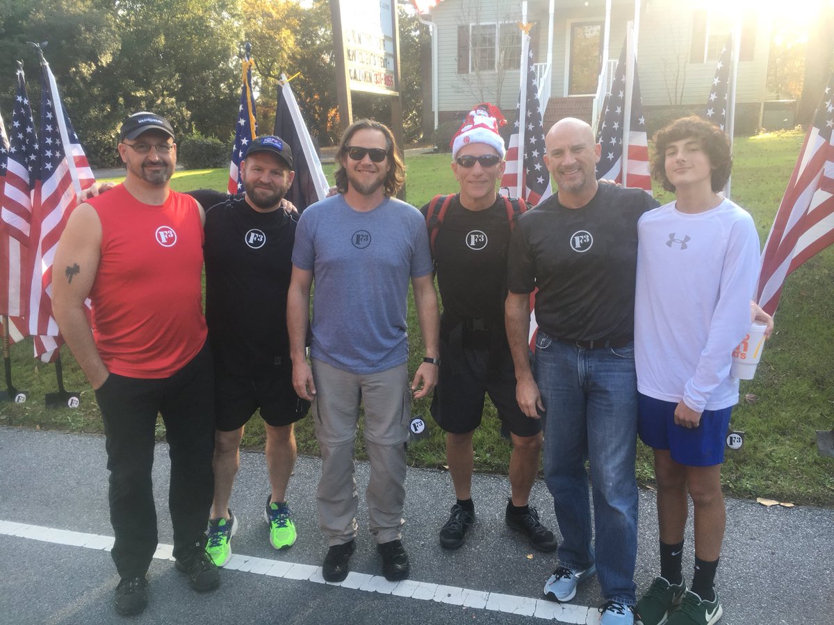 nbermas1's tweet photo. @TownLexingtonSC @F3LexSC #SnowballParade #Pregame Dads and 2.0s spread Christmas Joy this afternoon. https://t.co/bBYr4PW26j