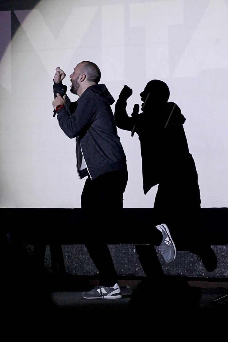 Noche de #standupcomedy en la Sala Garbo! #salagarbo