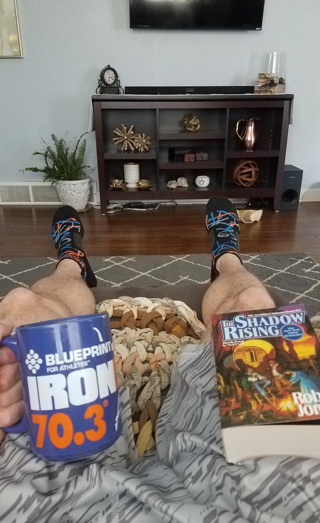 ryanhtarget's tweet photo. Days off are meant for bike rides to nearby towns for burgers & fries, running with the dog & wife, swimming in the pool, and sippin on coffee reading a good book #triathlete #daysoff #letsgo #trainingagain #activelifestyle https://t.co/G1uhKaKPtP