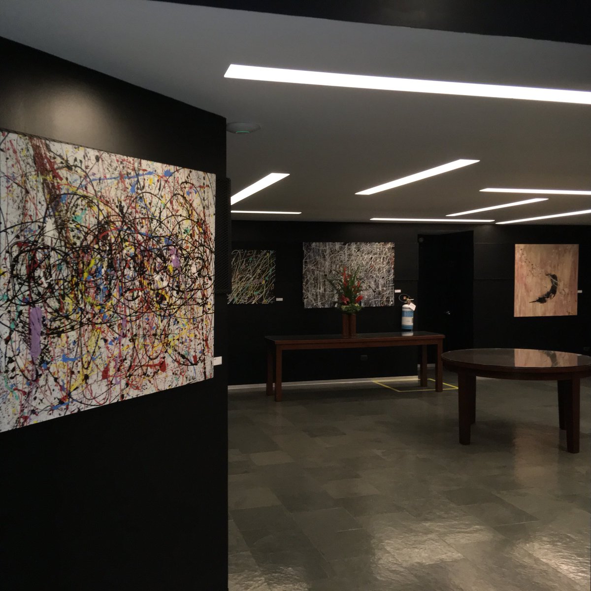 Yigalds's tweet photo. Última semana de la muestra “Casi abstracto” en la galería del Hotel BTH hasta el 9 de diciembre #artelima #arte https://t.co/ZLZ0S4Sroa