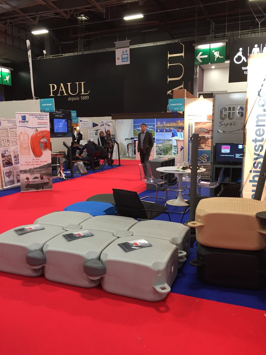 cubisystem's tweet image. #NAUTIC 2017
CUBISYSTEM est sur le stand 1K14 dans le Hall 1. 
Nous avons également une installation de 15m2 sur la piscine dans le Hall1
Au menu ce week end: course de paddle.
CUBISYSTEM La Solution Flottante