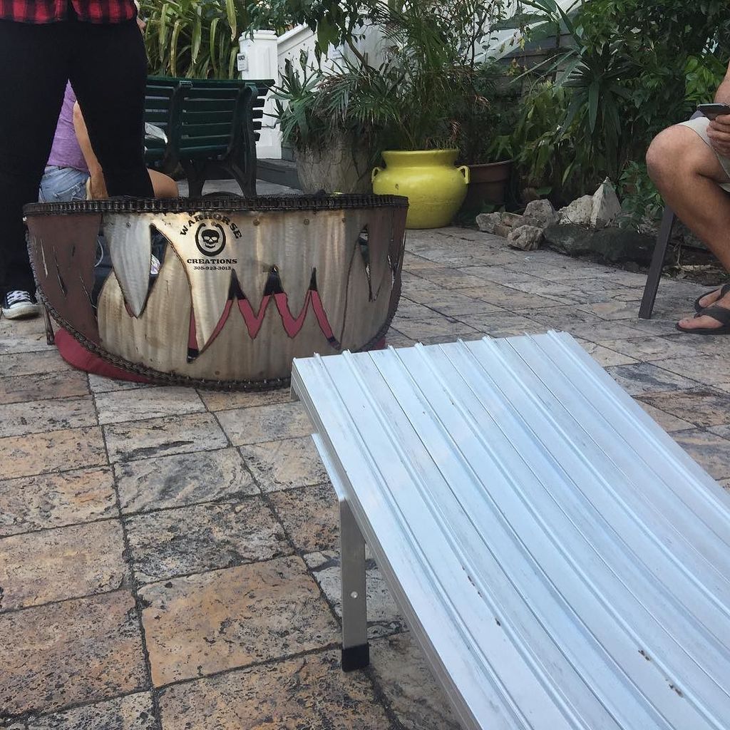 theporchkw's tweet photo. PINEWOOD DERBY! All Derby tracks end with a jump through flaming jaws of death, right? #keywest #craftbeer #keyweird https://t.co/yFvqxwjFXz