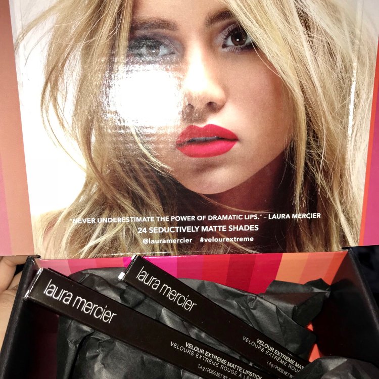 msmarsh13's tweet photo. Can’t wait to try out my new @lauramercier #VelourExtreme Matte Lipstick complimentary from @influenster. 💋 https://t.co/PAOnkqffru
