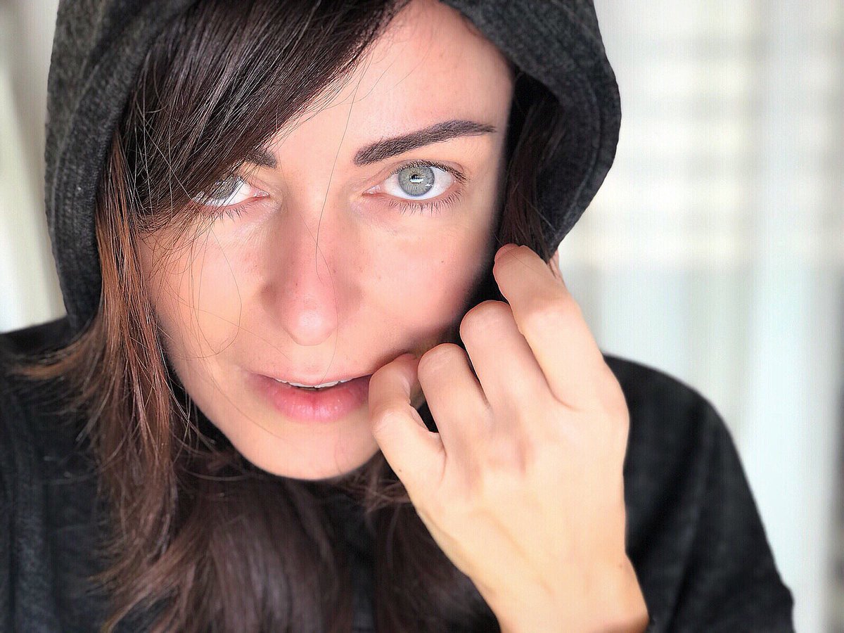 sabrinamalberti's tweet photo. Condividi anche tu una ‘non bellona da copertina’: anche noi abbiamo dei sentimenti!
#campagnanatale2017 https://t.co/51qsHK5wK9