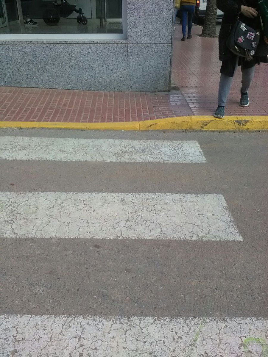 psoestaeularia's tweet image. Hoy es el dia internacional de las personas con discapacidad.
Para el ayuntamiento @Sta_Eularia estas personas no son prioritarias.
Lamentable la existencia que hay de tantas barreras arquitectónicas y el poco interés del equipo de gobierno de @PPEivissa para solucionarlo #PPfail