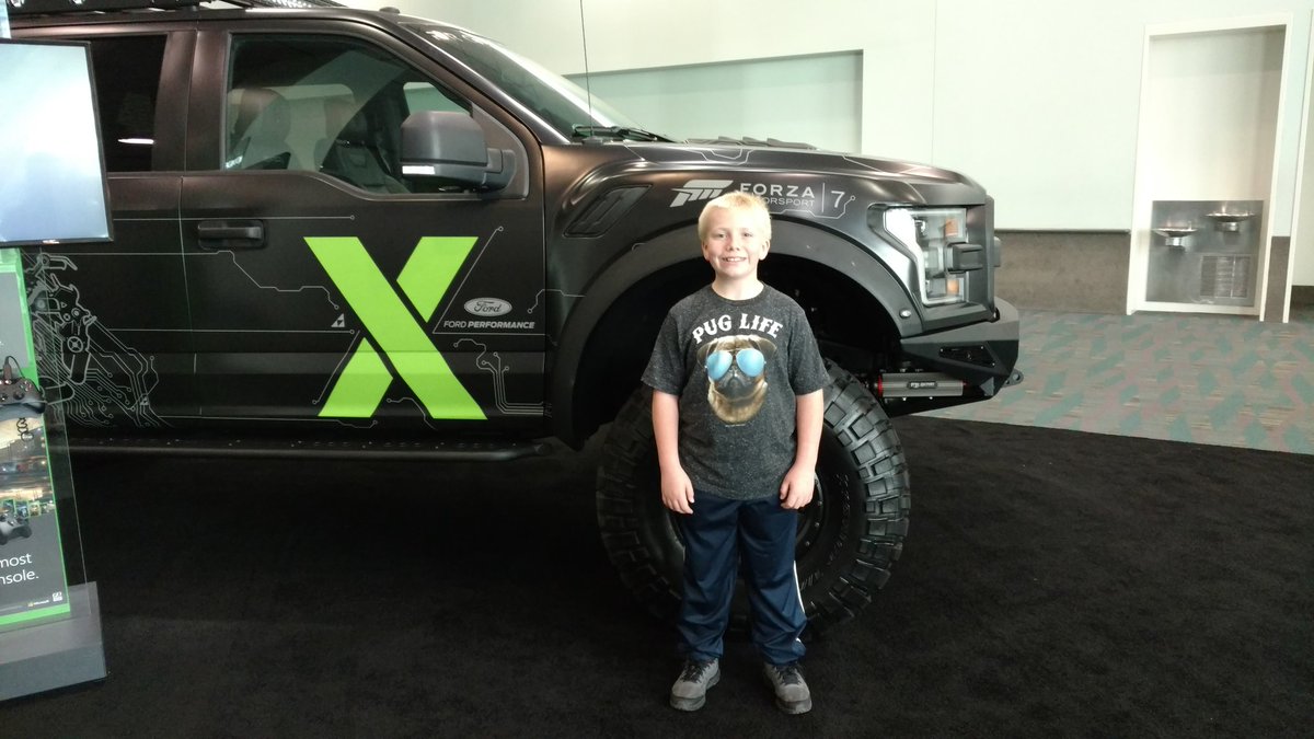 SoCalAnalyst's tweet image. Ford F-150 Raptor at the LA Auto Show.  #LAAutoShow #Forza7