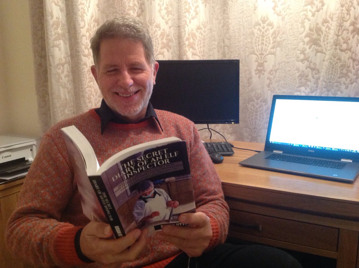 b_utting's tweet photo. #betterthanworking #readingmybook @AustinMacauley https://t.co/wQBBhelewv