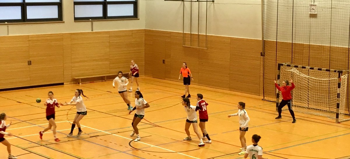 frank_nase's tweet photo. Ländervergleich im Handball hier in Barleben (#hvsa). Die Landesauswahl von Sachsen-Anhalt belegt den 3. Rang. Congratulations (@BarleberHC ) https://t.co/zSZwMkBqpe