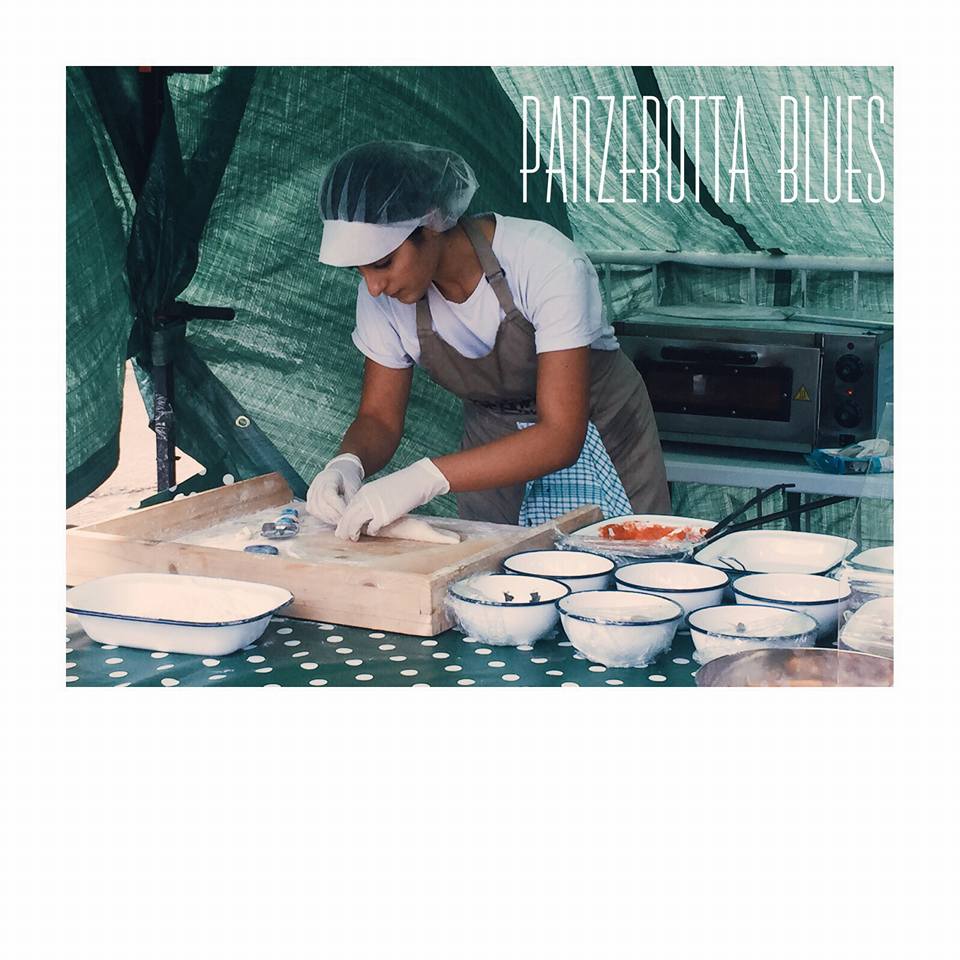 PanzerottoBlues's tweet photo. @PetraBarran Hi, just to know if you have available Units at Camden. Thanks
3 reasons to eat Panzerotto: 
it is handmade while you wait, it is customizable by lots of ingredients, it is Unique (Why is it unique? We are the only ones in London to make it!)

https://t.co/gZXISb34in https://t.co/7q84h6s8Xz