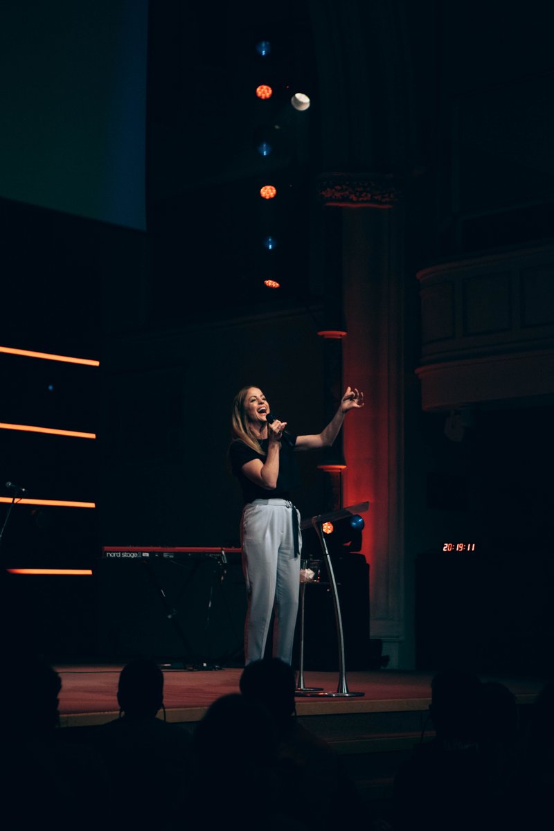 alphacourseuk's tweet photo. Here’s a lookback to when our #team and a few #hundred of you took a stroll through what it looks like to connect with others, through hosting an Alpha. The first stop on the #RunAlpha17 tour was @RachelGardnerRA: “Sharing the gospel is first and foremost — personal.” https://t.co/xoPd94xYWy