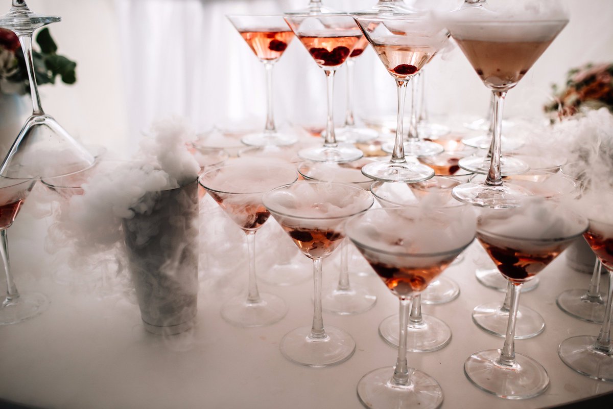 StateViewHotel's tweet photo. Eat, drink and be merry with #StateView! Book your #holiday party with us and we'll take care of the rest: https://t.co/SoaHlb3HMP https://t.co/HM5deBpTWe
