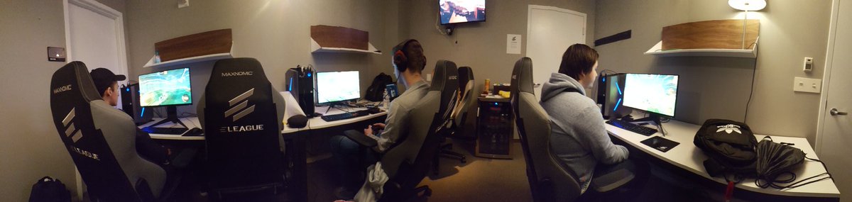 GFE_Ryan's tweet photo. @GFEsports #GFERL scrimming before the big match against @Cloud9 on @ELEAGUETV https://t.co/Y2QjeI3fqD