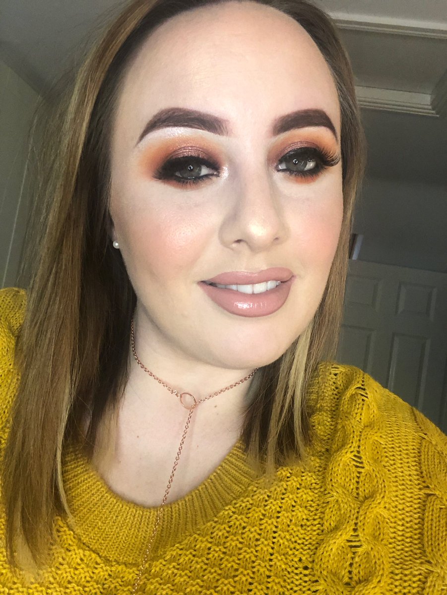 ShadowsShapes's tweet image. Tutorial on this look using the @bperfectcosm &amp;amp; @lmd master palette on my Snapchat now #Makeup