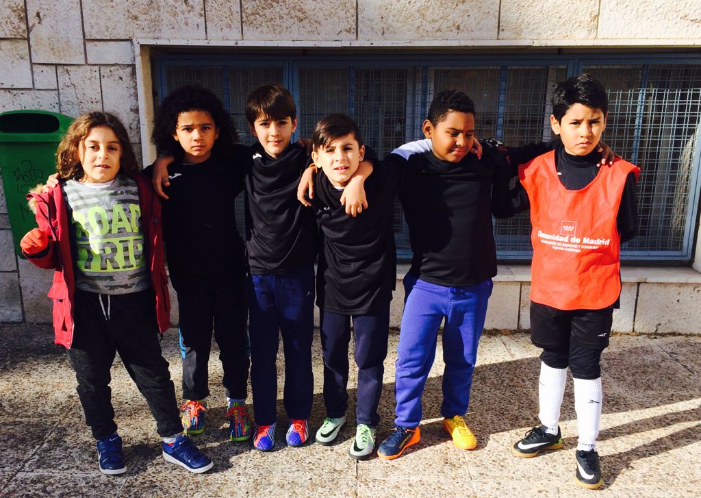 bertodiaz97's tweet photo. CD Interpromesas 9-0 @SMAMadrid @Distrito11fs prebenjamin. Partido complicado donde al jugar con frio les costo mucho a los nuestros meterse en el partido. A pesar de ello toca mirar para los proximos partidos.
#SMAMadrid https://t.co/AJxVbjeKbD