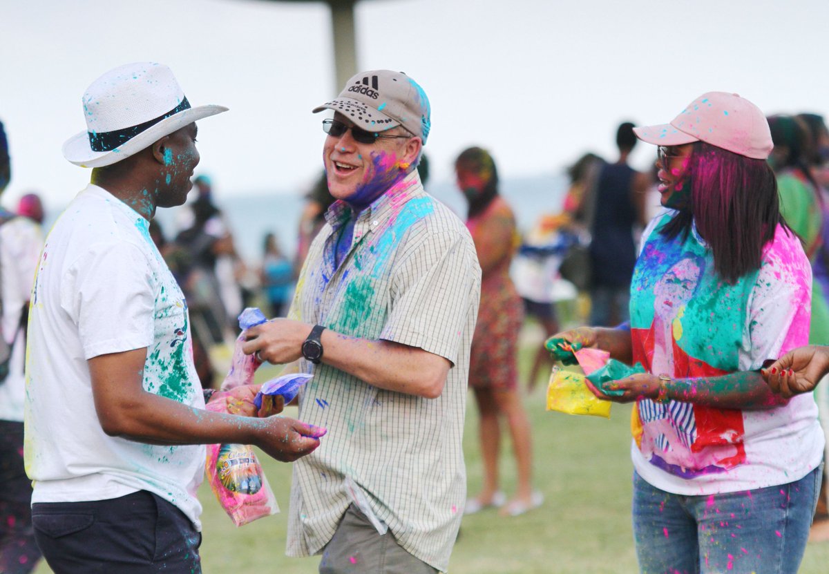 Tnngcobo's tweet photo. #DBNSummerKickOff Day 3 #ColourSplash #ArtsandCulture #eThekwiniMUNICIPALITY #PRC #Happiness #Fun #Potrait #PotraitPhotography#Canon #Moments 📷@SebzND https://t.co/ryfM5pdUy0